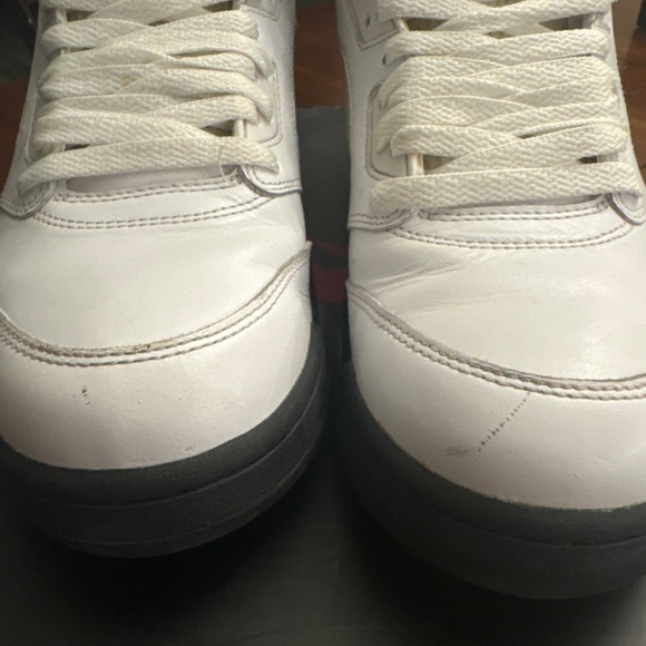 Air Jordan 5 main image 4